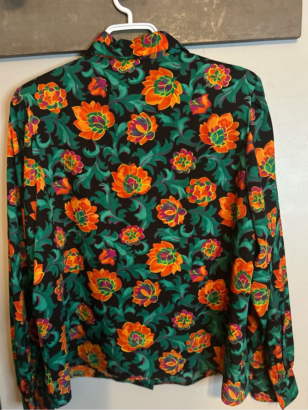 Vintage floral blouse - Picture 9 of 15